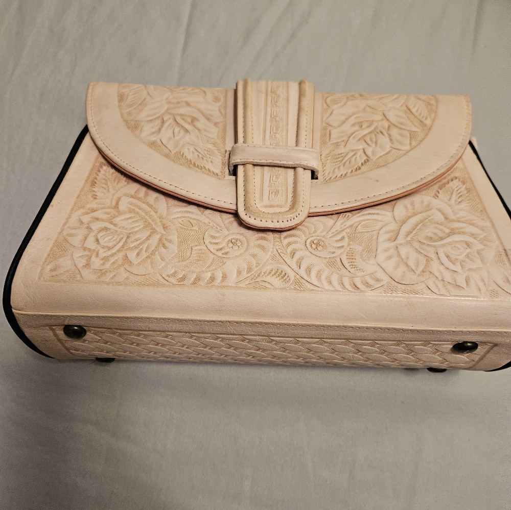 White (bone) Carved Leather purse, Vintage and Never Used! Hand carved in Mexico